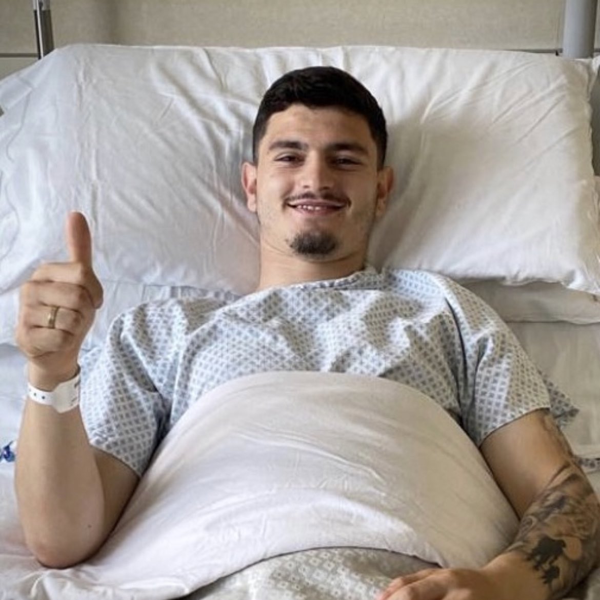 🏥 En el día de hoy <a href="/alvarezcanario/">Agustín Canario Álvarez</a> fue operado de manera exitosa en su rodilla derecha en el Hospital Sacro Corazón Don Calabria de Negrar.

Comienza la recuperación. 🫶🏻