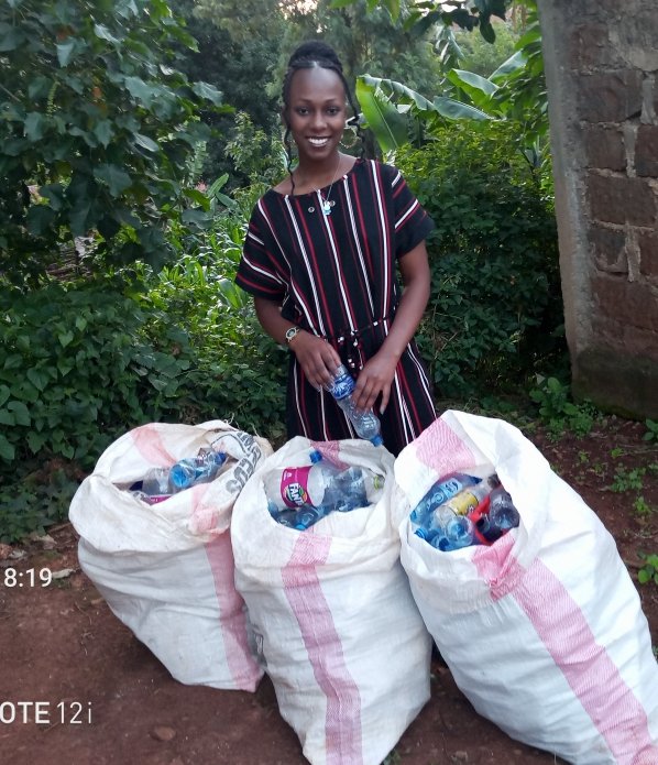 taka_kazi's tweet photo. The #Plastic Collection Challenge in the run up to the #WorldEnvironmentDay 2023 is ongoing #TakaKaziAfrica #Youth Ambassadors #Volunteers are buzzing just like busy #bees. They are contributing to finding #SolutionsToPlasticpollution #NEMA #BeatPlaticPollution #UNEP. https://t.co/Yy9FUYmED3