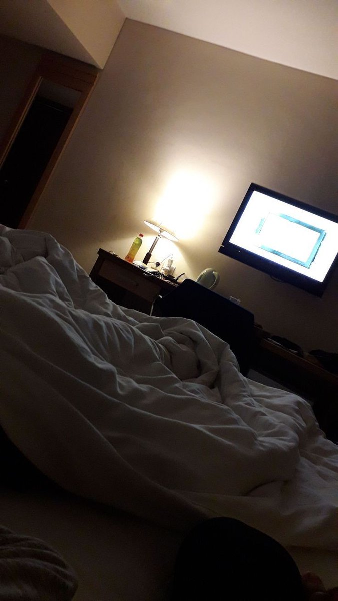 noahble_z's tweet photo. anyone miss me? well, urusan Enjel di lab udah kelar dan dibolehin buat pulang kerumah. Hari yang begitu melelahkan, Enjel ingin tidur. Selamat malam. /tidur/ https://t.co/6IQhQoaRin