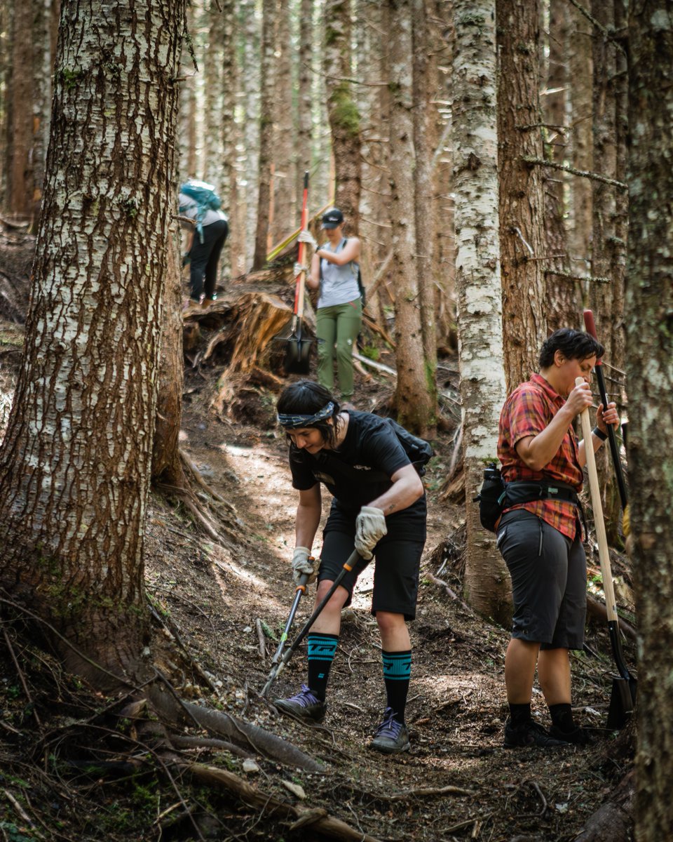 seanbeneshmedia's tweet photo. Building and maintaining trails is bigger than mountain biking. It not only fosters community, but in many places, new trails are a symbol of hope. That could range from an economic turnaround for some towns or a way to get kids active and outdoors.

#trailbuilding #outdoorindustry #mountainbiking