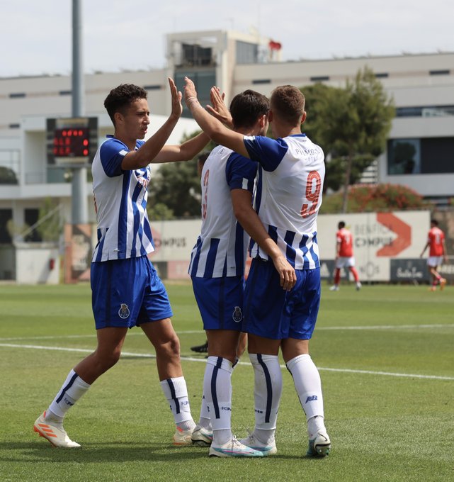 ⚽ FC Porto - GD Estoril-Praia
👉 Campen. Nationale 1. Division U19
📍 ...