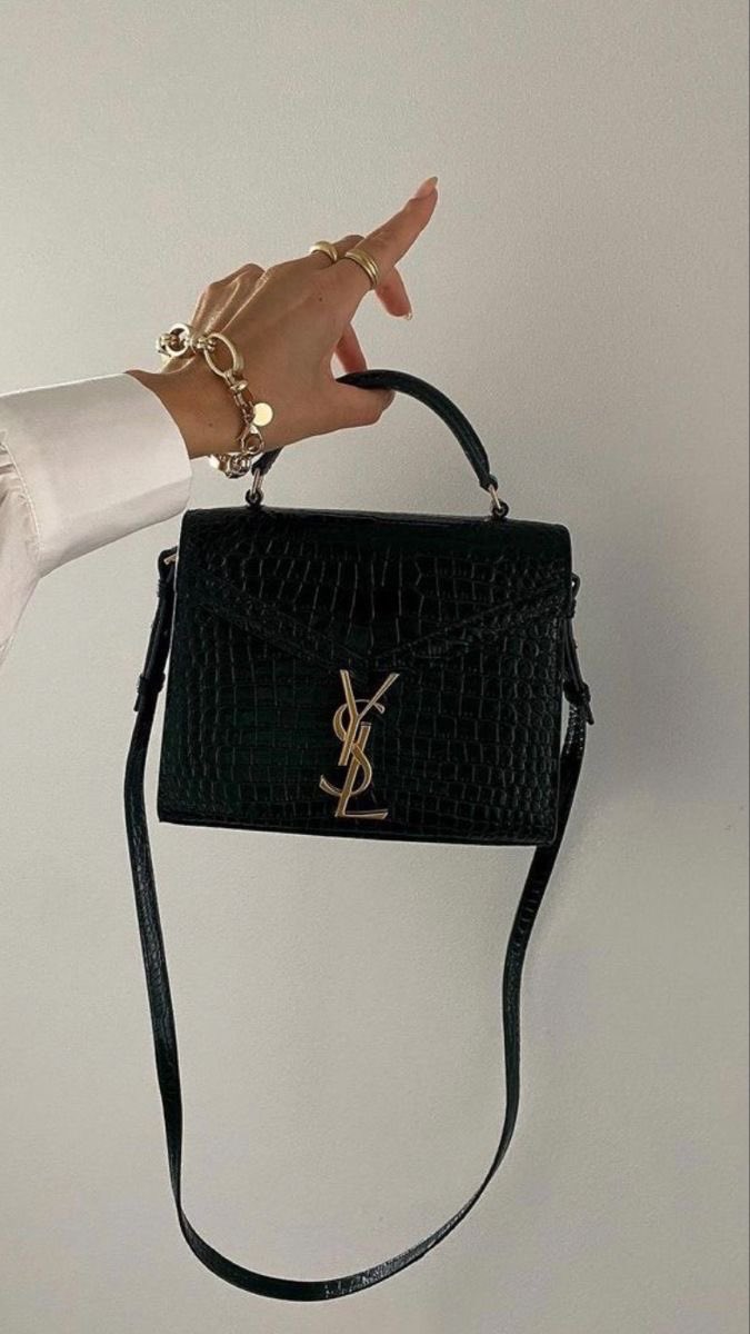 SelectOutfit's tweet photo. ysl bag https://t.co/SYeoGcREsI