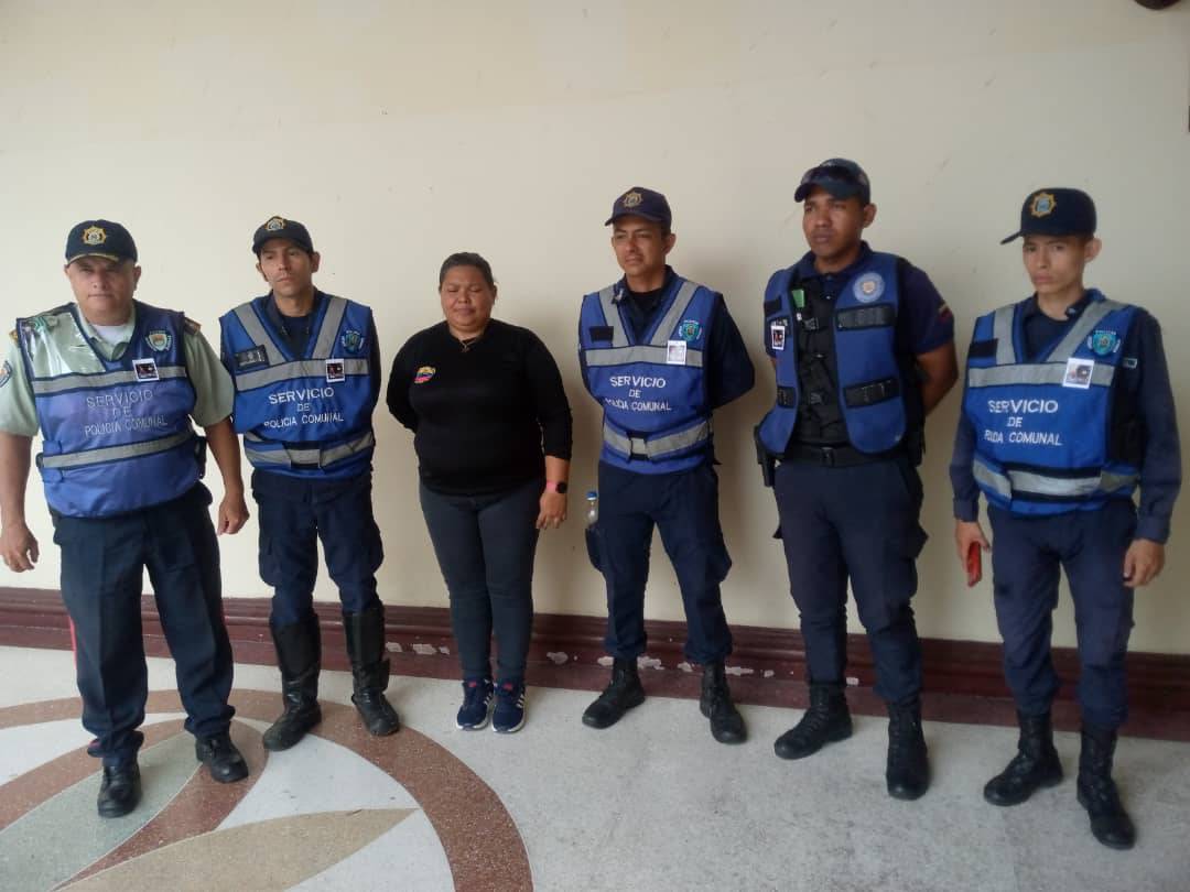La celebración del Día de la Mujer por la Paz y el Desarme contó con la organización de Senades y  MinMujer y la participación de la Policía del Municipio Barinas, Incodir, Oncdoft, Guardia del Pueblo, entre otros #BastaDeArroganciaImperial  <a href="/AlcaldiaBnas/">Alcaldía del Municipio Barinas</a> <a href="/jbarrios_cpeb/">Juan Manuel Barrios Duarte</a>