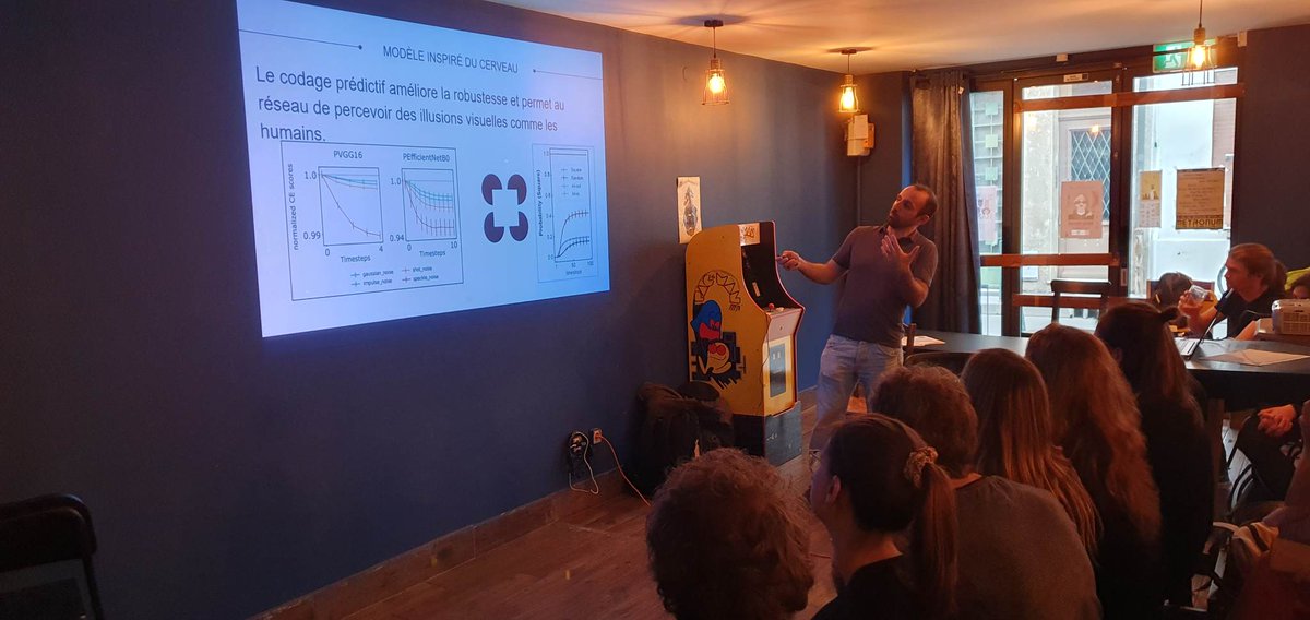 Monday evening I had the great opportunity to present (in French!) some of our works about AI and Neuroscience at <a href="/pintofscienceFR/">Pint of Science FR</a>. Big thank to <a href="/IncognuToulouse/">Association Incognu</a> for the organization and the bar Autriche for the space. Looking forward to the next event!