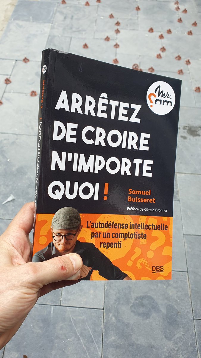 FredGoldBE's tweet photo. Il vient d'arriver! Félicitations @MrSam144 et @SamExclama14650 , une préface signée Gérald Bronner, c'est la claaaaaasse. Merci pour ton travail en ligne, hâte de découvrir ton "passage à l'écrit ". #espritcritique https://t.co/Q8nTei4azg