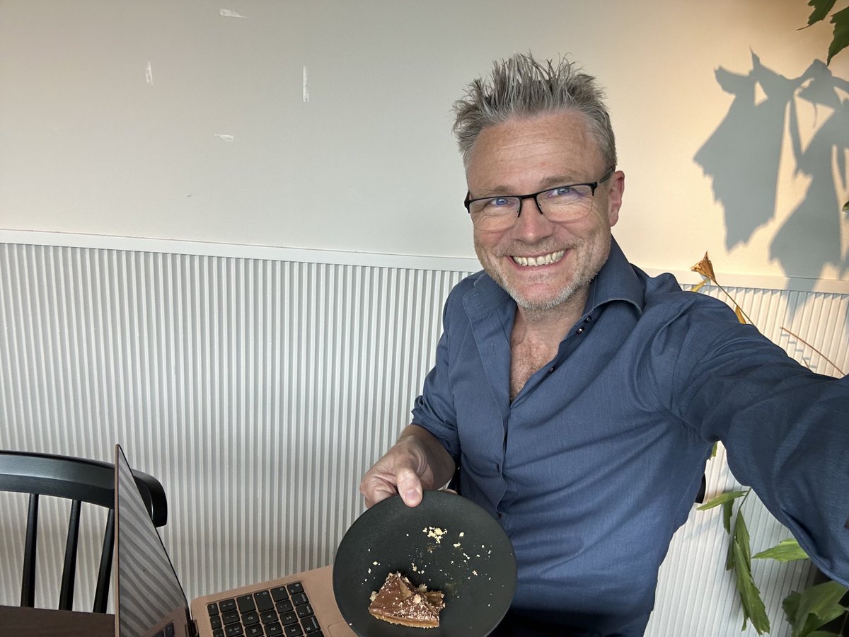 Simon Lancaster tweet media