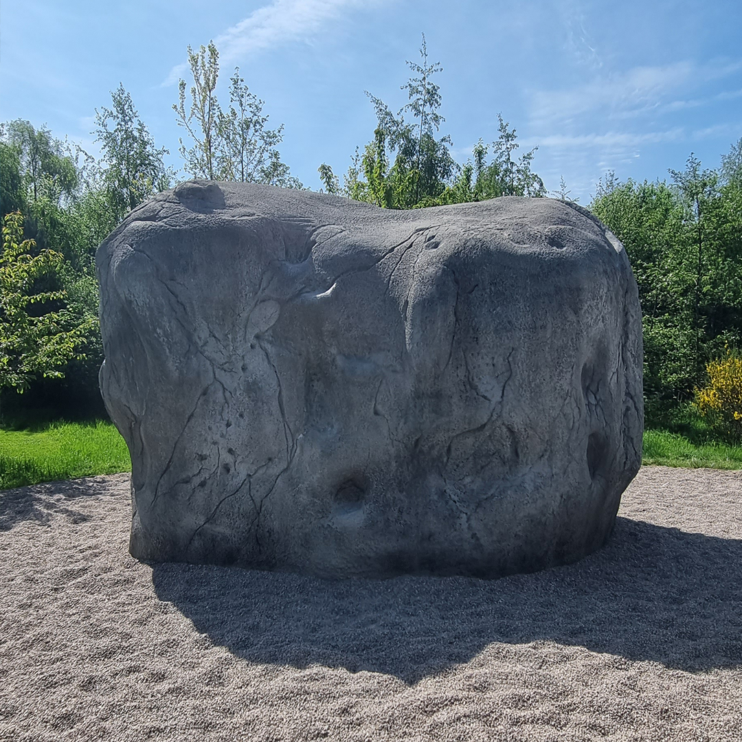 LeithActivity's tweet photo. Cunningar Loop rocks!
Our pal Esmond recently did a climbing recce of this activity park on the banks of the River Clyde, developed as part of the 2014 Commonwealth Games legacy, which includes Scotlandโs first outdoor bouldering park.
#CunningarLoop #ActivityPark #Glasgow https://t.co/4rZtGYFnDn