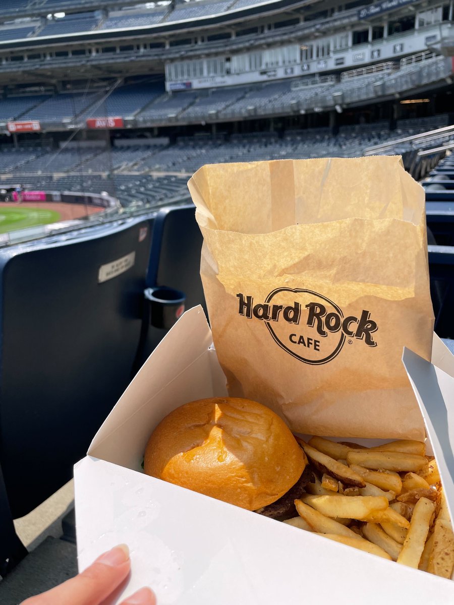 CCNY_RIWI's tweet photo. We love our jobs, part 156. This week we got to share our training program with young job-seekers - at #YankeeStadium no less! Thank you @NYC_SBS for organizing the #Workforce1 job fair & @SBOEDC for your support! https://t.co/R0QOai4ArU