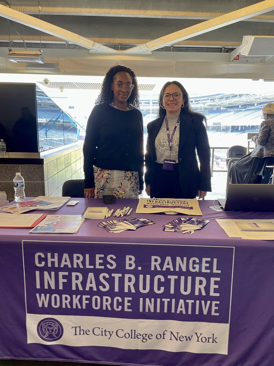 CCNY_RIWI's tweet photo. We love our jobs, part 156. This week we got to share our training program with young job-seekers - at #YankeeStadium no less! Thank you @NYC_SBS for organizing the #Workforce1 job fair & @SBOEDC for your support! https://t.co/R0QOai4ArU