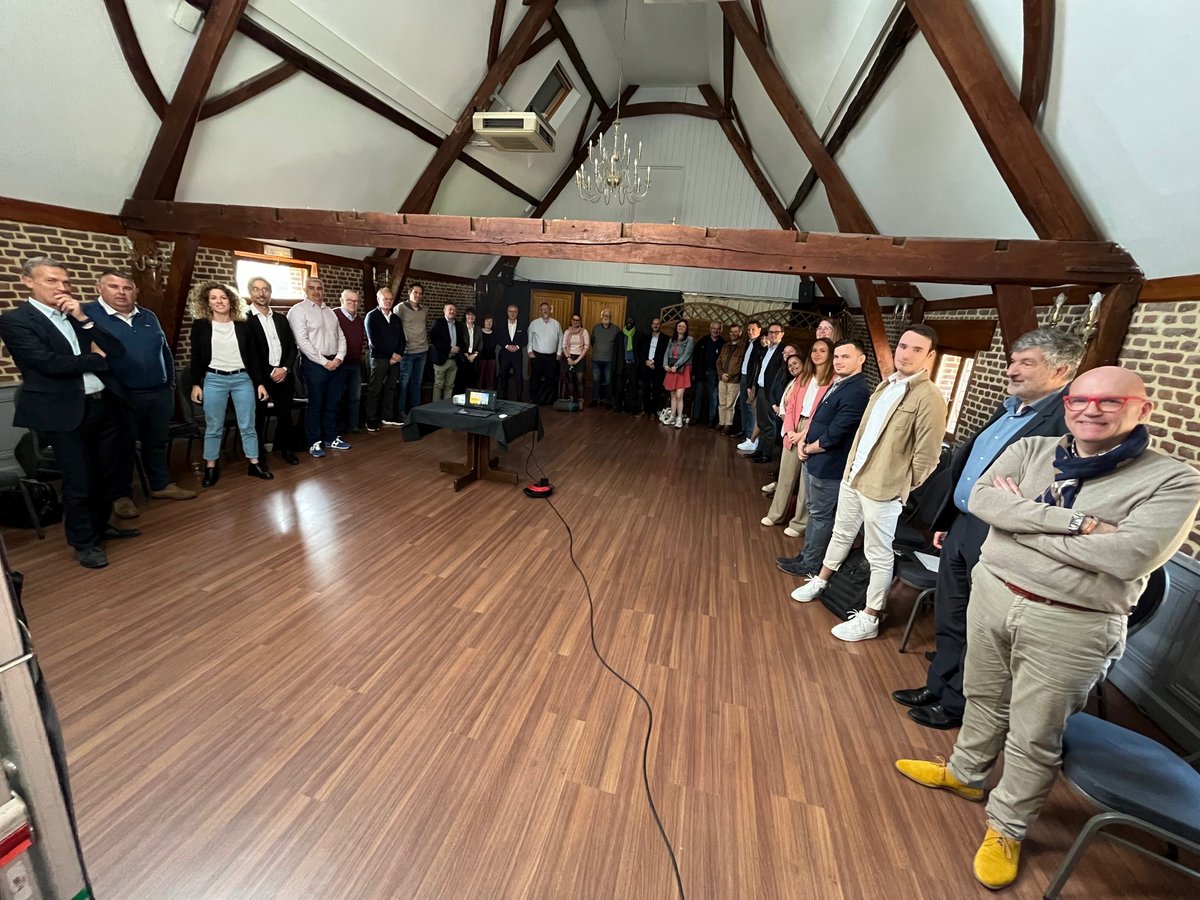 EliseVanhille's tweet photo. Parce qu'ensemble, on va plus loin : les acteurs du #CORBI se sont mobilisés aujourd'hui pour accélérer le développement des #gazverts en faisant émerger des idées opérationnelles innovantes💡
➡️Une journée riche au service de la filière #biométhane et de la région #Hautsdefrance https://t.co/xBDBQMSkIB