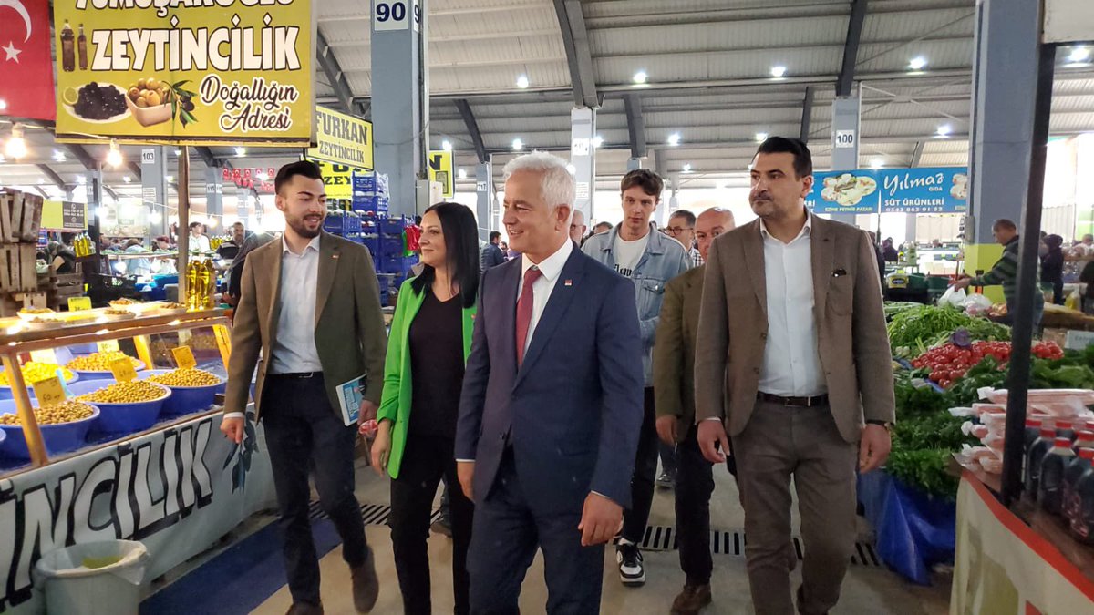 berkan_karaca's tweet photo. Millet İttifakı Milletvekillerimiz, Biga İlçe Başkanımız Hikmet Murat Türkkan, İl Başkanlarımız, diğer siyasi parti paydaşlarımız, teşkilatlarımız ile birlikte Biga kapalı pazar yerini ziyaret ettik. 

Birlikte güçlüyüz. Birlikte kazanacağız. #kararver https://t.co/2CJLKiWnOF