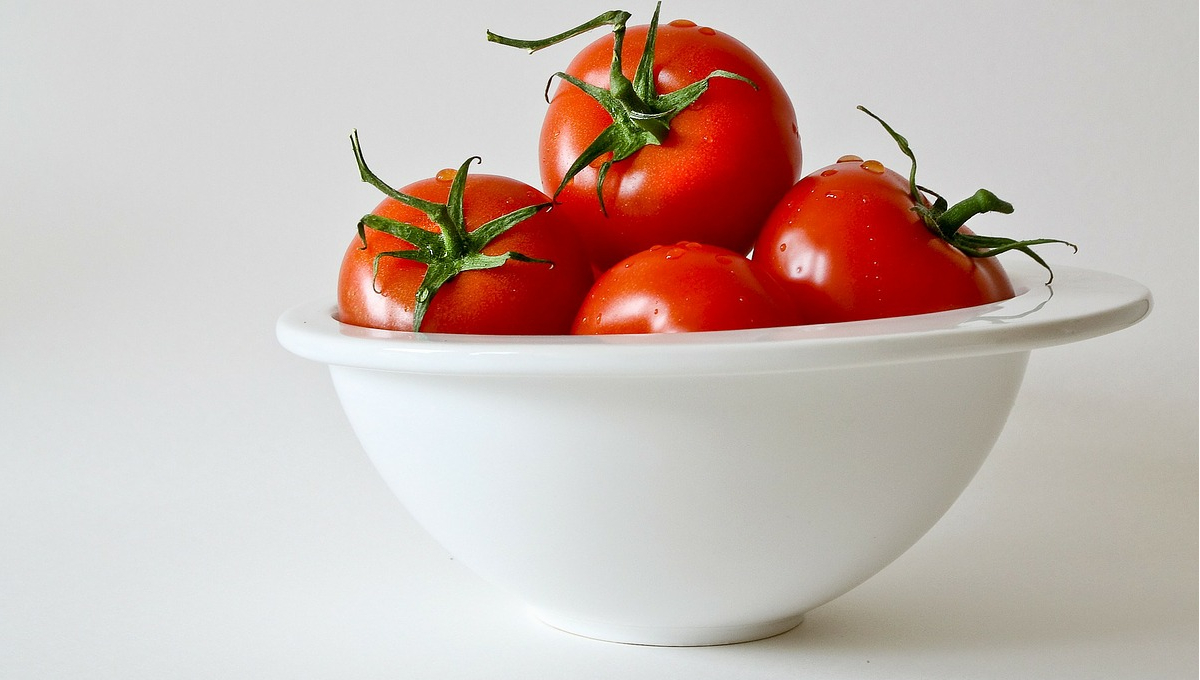 It's British Tomato Fortnight 
Tomatoes are important to a lot of food products including #supplements 

Lycopene, widely known to be present in tomatoes has potent antioxidant capabilities. It's associated with a wide range of #Health uses, including #MensHealth & #hearthealth