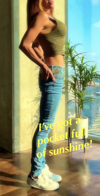 #wednesdaythought #WednesdayMotivation #sunshine  Where&rsquo;s yours?😜 https://t.co/pQGrXls0FA<a href="/tag/wednesdaythought"class="tags">#wednesdaythought</a><a href="/tag/wednesdaymotivation"class="tags">#WednesdayMotivation</a><a href="/tag/sunshine"class="tags">#sunshine</a>