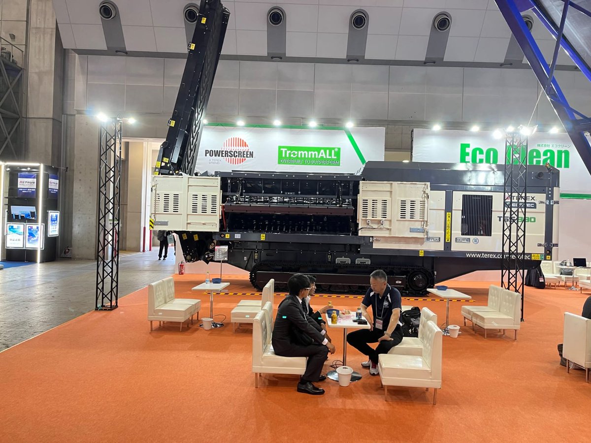 TerexEcotec's tweet image. Day 1 of N-Expo in Tokyo is done and dusted with the TSS 390T generating much interest on the Eco Clean booth.

Make sure to call by booth A250 to speak with the team and learn more about our world class range of mobile recycling equipment.

#Ecotec #EcoClean #TSS390T #Shredder