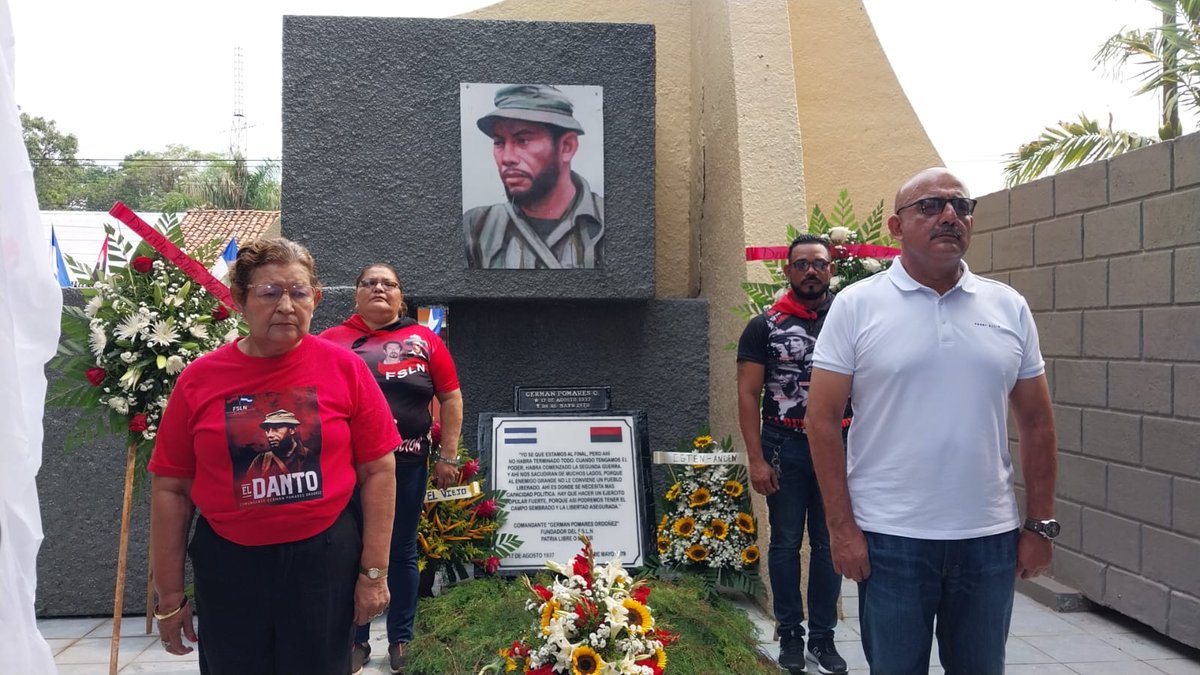 Esta mañana se realizó la ofrenda floral 💐 al Cmdte. Germán Pomares "El Danto" en su 44 aniversario.

📸 El viejo, Chinandega

#UnidosEnVictorias
#FuerzaDeVictorias

<a href="/LaZelayita/">La Zelayita 🇳🇮</a> <a href="/HeraclesNic/">Heracles.Nic 🇳🇮</a>