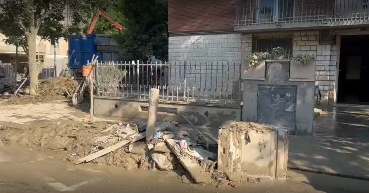 Oggi è la Giornata di lutto per le vittime dell'alluvione in Emilia-Romagna.
Italpizza esprime tutta la sua vicinanza alle vittime e ai soccorritori.
L'azienda si è messa in contatto con le Istituzioni locali per offrire il più ampio supporto possibile.
W l'Emilia-Romagna!