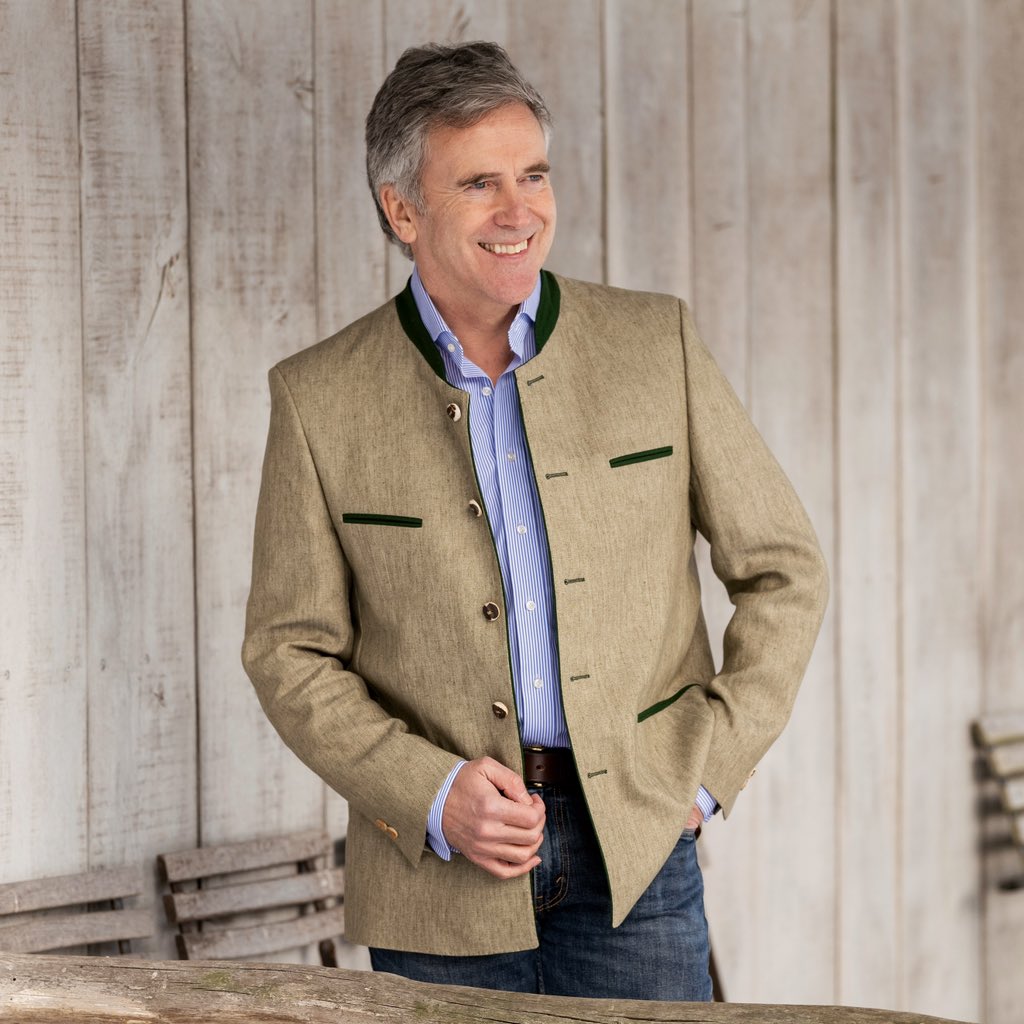 kidbrain2002's tweet image. Warum ist diese Jacke immer das Erkennungsmerkmal für reiche Boomer??