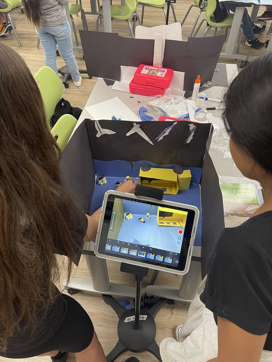 Mrs. Rinaldi tweet media