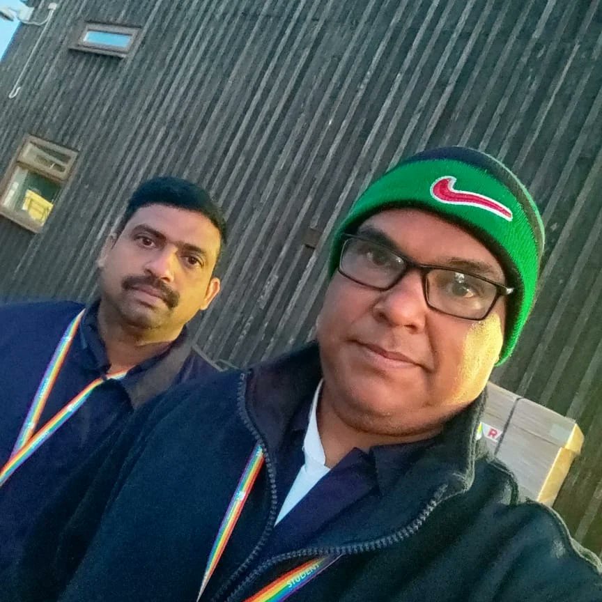 MarshalPapworth's tweet photo. Milking and calf feeding duties today for Mahendra, Keshaba and Polyphile on our 10-week short course in #sustainable #agriculture at Harper Adams University 🐄 🥛 What did you think, guys?!
#dairyunit #milking #dairycalves #milkingroutine https://t.co/YX5aUVVcBZ