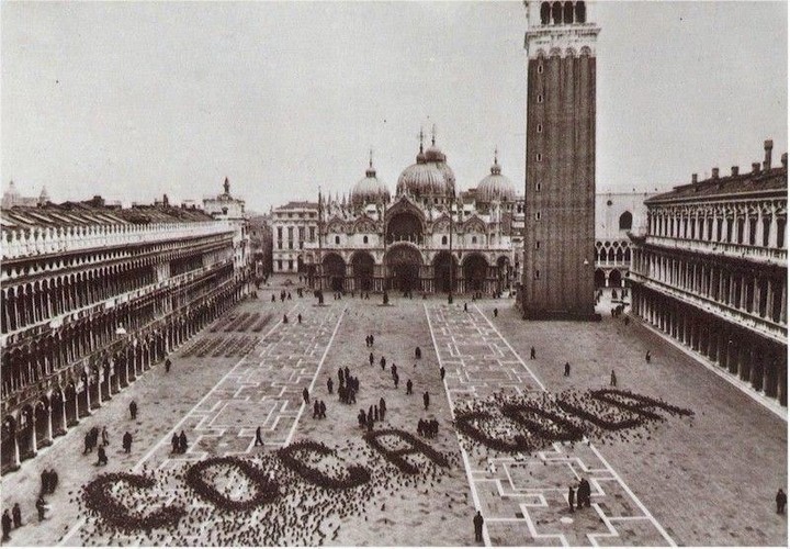 fasc1nate's tweet photo. During the late 1960s, Coca-Cola orchestrated a massive birdseed display in St. Mark's Square, arranging the seeds to create its iconic logo. Within moments, hundreds of pigeons flocked to the scene, feasting on the seeds and inadvertently forming the Coca-Cola emblem. An aerial photograph captured the moment, and the image has since become a notorious piece of advertising history.

This creative stunt was not original. Coca-Cola had taken inspiration from Assicurazioni Generali, a Venetian insurance firm with its main office in the square. The company frequently used birdseed to encourage pigeons to arrange themselves into the letters "A G."

For any businesses considering a similar advertising technique, be aware that since 2008, it has been illegal to feed pigeons in Piazza San Marco.