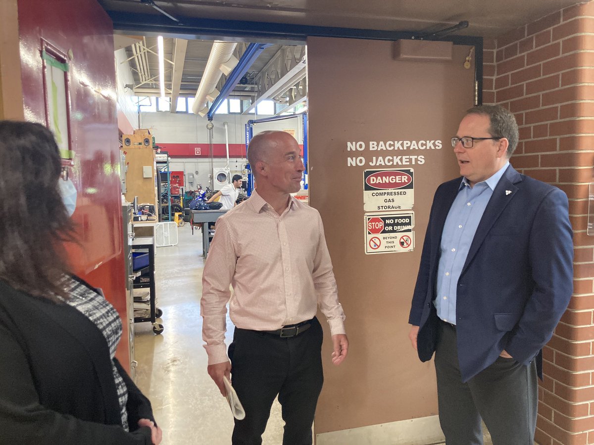 MikeSchreiner's tweet photo. Thanks to the students and staff of G.C.V.I. for hosting me and trustees @MacNeil4Trustee and @WhyteLaurie for Take Your MPP To School Day.

I enjoyed meeting with the hospitality and global politics classes.

Great to hear our young people so committed to bettering the future. https://t.co/8H6WmmaOda