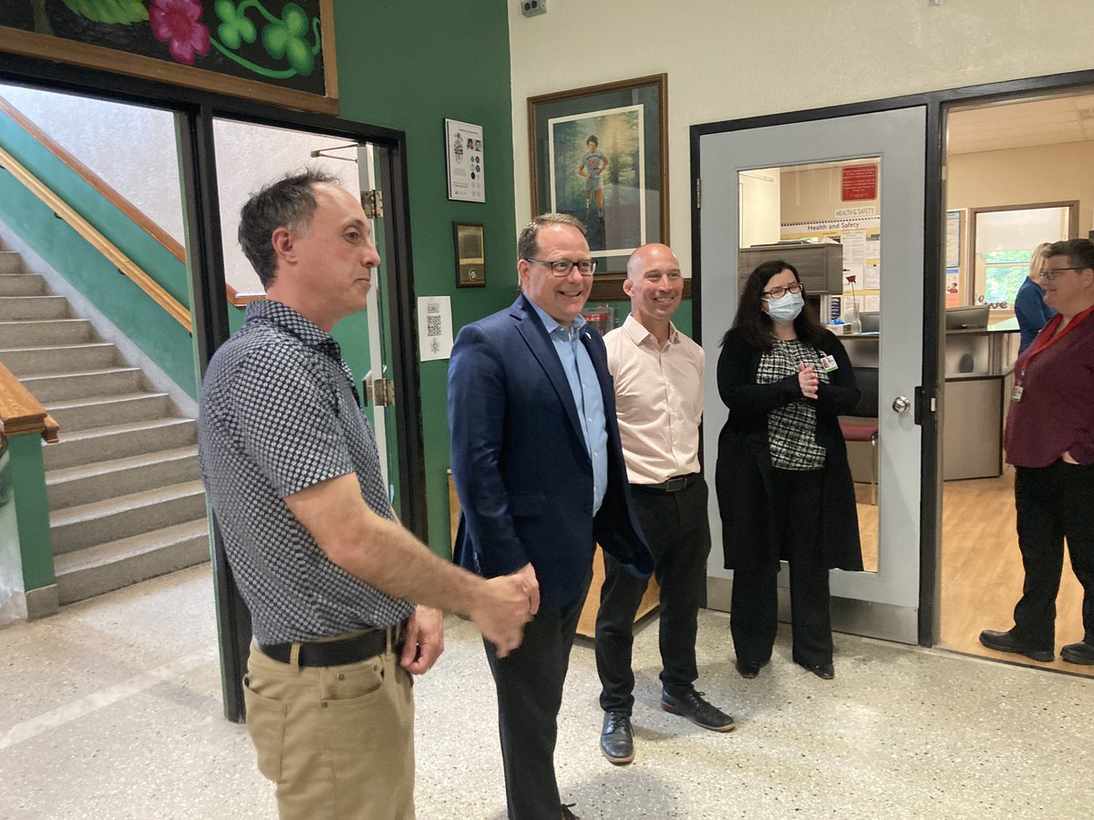 MikeSchreiner's tweet photo. Thanks to the students and staff of G.C.V.I. for hosting me and trustees @MacNeil4Trustee and @WhyteLaurie for Take Your MPP To School Day.

I enjoyed meeting with the hospitality and global politics classes.

Great to hear our young people so committed to bettering the future. https://t.co/8H6WmmaOda