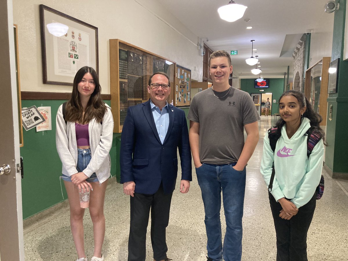 MikeSchreiner's tweet photo. Thanks to the students and staff of G.C.V.I. for hosting me and trustees @MacNeil4Trustee and @WhyteLaurie for Take Your MPP To School Day.

I enjoyed meeting with the hospitality and global politics classes.

Great to hear our young people so committed to bettering the future. https://t.co/8H6WmmaOda