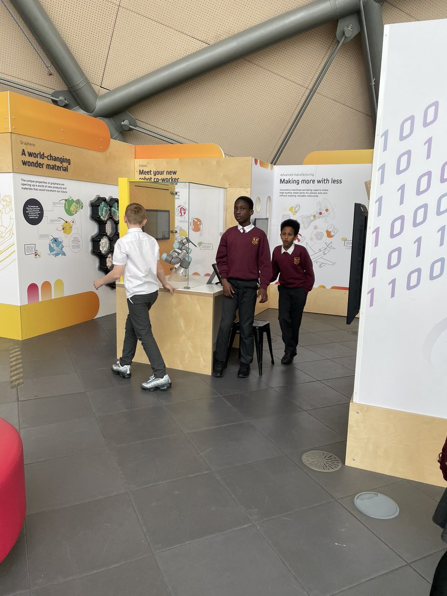maguire_mark's tweet photo. @MarthaPrimary 
P7/6 thoroughly enjoyed a visit to Glasgow Science Centre today https://t.co/dXyDgH1iBd