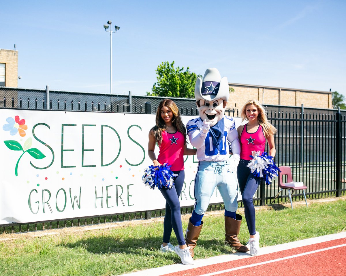 Thank you @dallasschools @TeamDallasISD & all of our @ACEDallasISD campuses for showing the community that every student's #mentalhealth is important--we are strongest when we work together💕 #DallasISD #MentalHealthAwareness #SEEDSGrowHere @dallascowboys @Optum