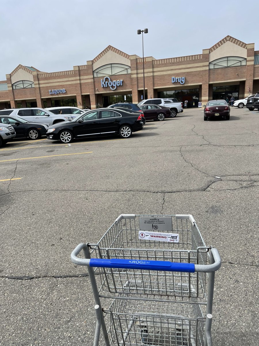brendanschema's tweet photo. #StocksInRealLife: Kroger $KR

Do you shop here? Do you own the stock? https://t.co/OmYVb2ghy5