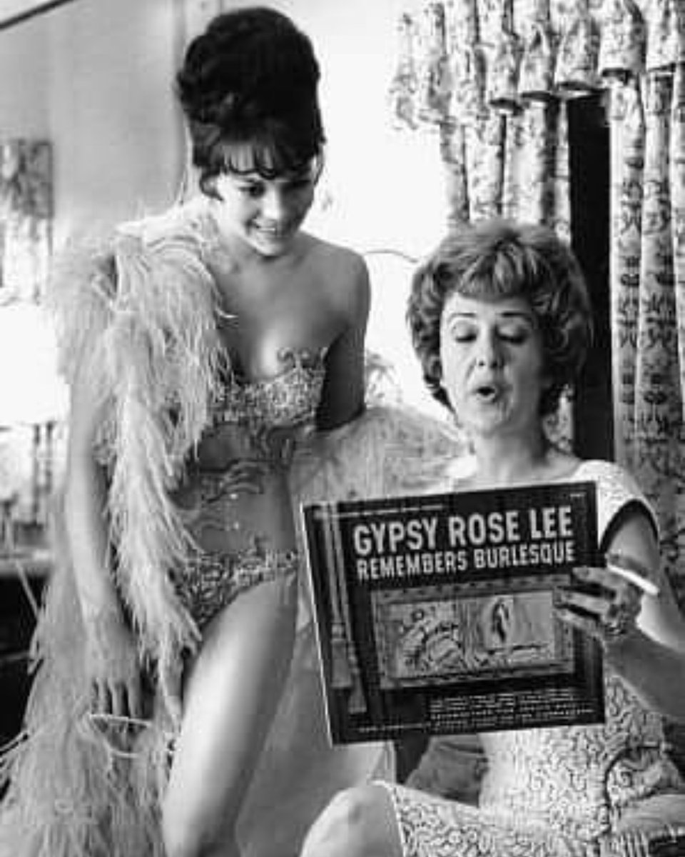 Gypsy Rose Lee visited with Natalie Wood on the set in 1962.

#GoldenAgeHollywood #OldHollywood #ClassicHollywood #HollywoodGoldenAge #VintageHollywood #HollywoodCinema #CinemaHistory #ClassicCinema #VintageCinema #HollywoodClassics #NatalieWood #GypsyRoseLee