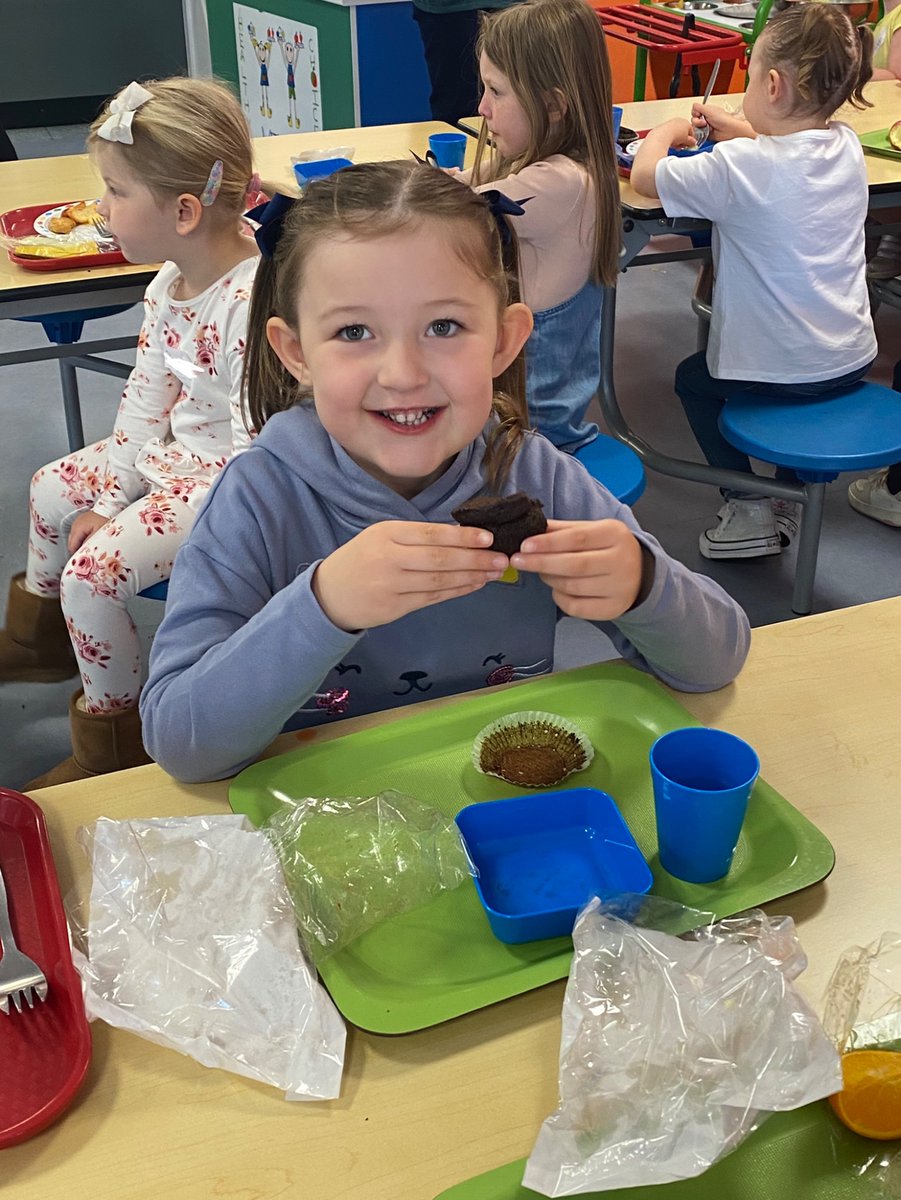 AitonPs's tweet photo. Children who will be in Primary 1 next year came for school lunch today.
#startingschoolinAugust #newPrimary1. #transitionvisit #healthyeating https://t.co/51p9vbl8zw