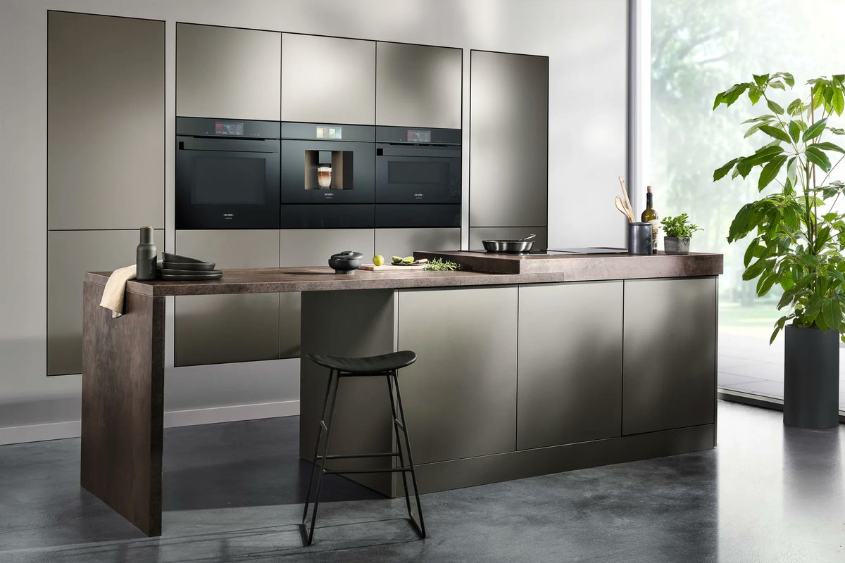 ArtHouse13's tweet photo. Siemens appliances: Stunning design with high quality materials engineered in Germany.
Have reassurance that your Siemens appliances will give you the satisfaction of Quality, Durability and Reliability.
#siemenshome #enjoysiemens #openkitchen #designkitchen #ventilation https://t.co/UX54cNrQZ3