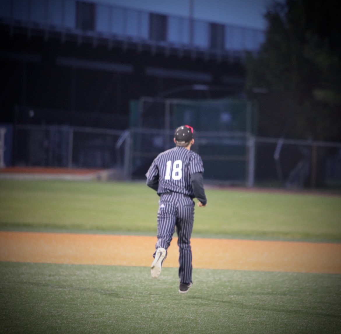 LyleMeacham's tweet photo. My time with you guys and at Riverside means more than you know. #18 out. @BeaverRBI @Riverside_athl https://t.co/5soFkxHjE1