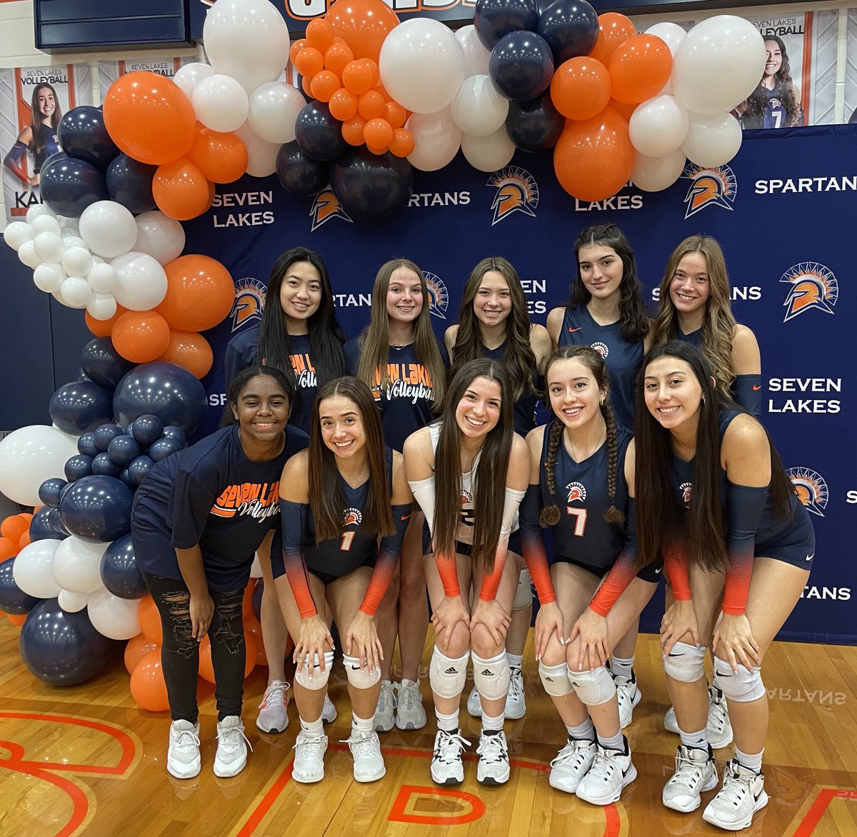 Happy graduation day to these talented girls! Excited to celebrate you all tonight! You all are intelligent, kind, strong leaders. I have no doubt you will shine in your next chapter! Proud of you🧡💙