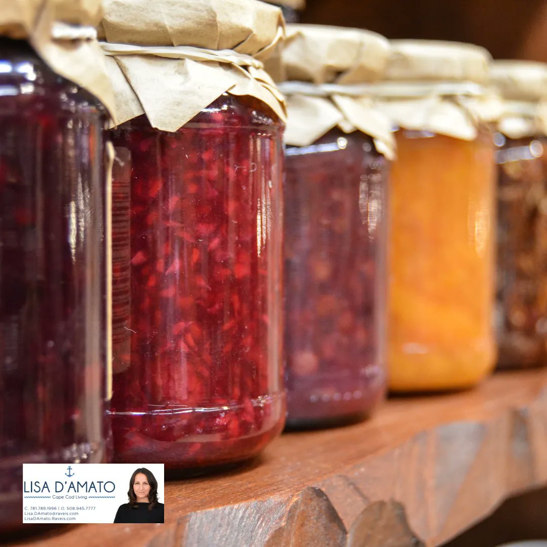 LisaDAmatoKW's tweet image. Did you know that the Green Briar Nature Center offers jam-making classes? You can take an adult class for yourself or bring kids 6 &amp;amp; older for a family class. You will make delicious flavors like spiced apricot &amp;amp; strawberry!
thorntonburgess.org/events
#capecod #sandwichMA