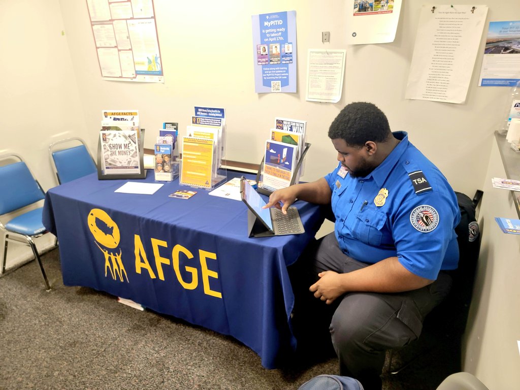 3Afge's tweet photo. Organizing at AFGE TSA Local 332. #Thebig3 @AFGENational @PaAFL_CIO #Payraises #UnionStrong @TSA #organize #title5 https://t.co/p2dJMghJqg