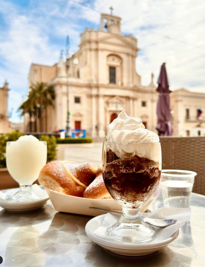 VisitSicilyOP's tweet photo. Masterpieces 🍧
#yummysicily #visitsicilyinfo #sicilia #sicily #FoodLovers #Rosolini #Siracusa
📷 Giuseppe Santoro https://t.co/qNJCrVIZ9G