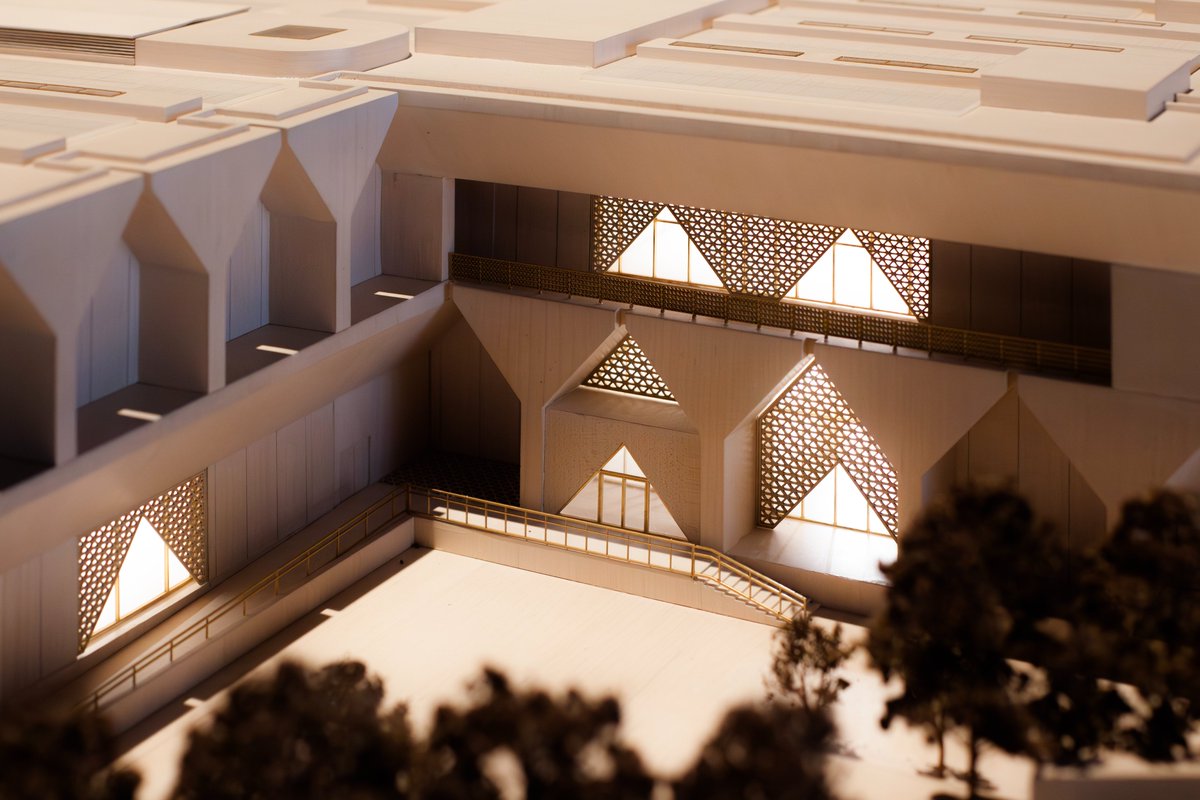 flintculture's tweet image. 🌟 @KNMAIndia&apos;s new building by @dadjaye was unveiled at @la_Biennale. Designed in collaboration with S. Ghosh &amp;amp; Associates, it is set to be India&apos;s largest cultural centre when it opens in Delhi in 2026! 

Find out more here 👇

knma.in

#KNMA #DavidAdjaye