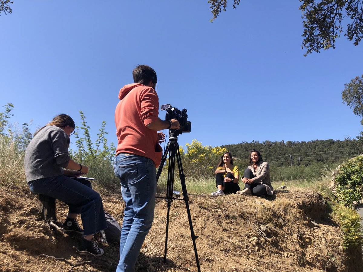Figueres a Escena (@figueresaescena) on Twitter photo Aquest matí hem estat a #LaJonquera per explicar ‘Això al poble no li agradarà’ al programa <a href="/PuntsdeVista/">Punts de Vista</a> 🎥 En aquest entorn natural podreu gaudir d’un dels espectacles programats la setmana que ve durant el festival 😍 Encara no sabeu de què va? aixoalpoblenoliagradara.cat Aquest matí hem estat a #LaJonquera per explicar ‘Això al poble no li agradarà’ al programa <a href="/PuntsdeVista/">Punts de Vista</a> 🎥 En aquest entorn natural podreu gaudir d’un dels espectacles programats la setmana que ve durant el festival 😍 Encara no sabeu de què va? aixoalpoblenoliagradara.cat