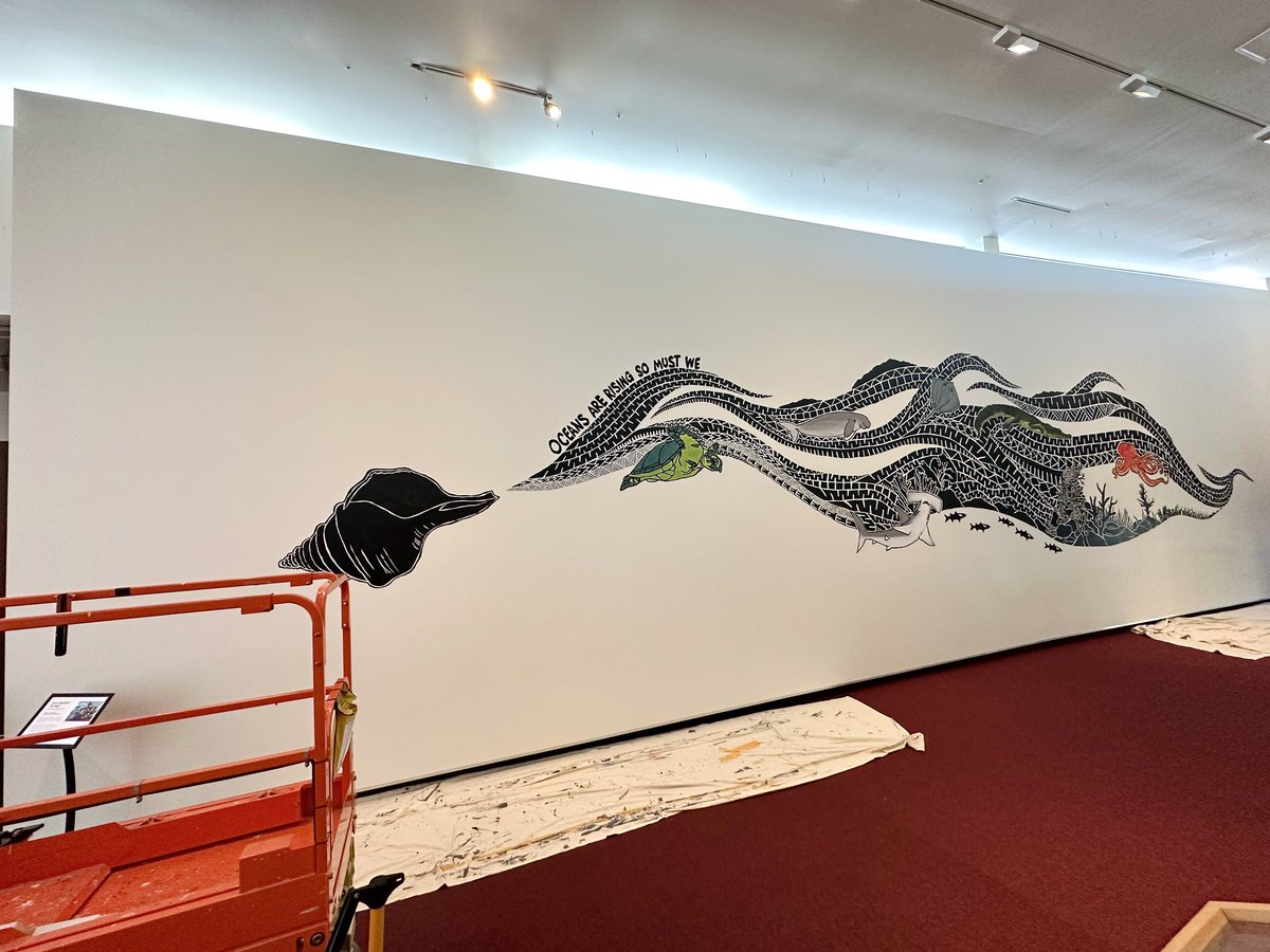 DYenoom's tweet photo. 2 weeks residency at Artspace Mackay to create this price for climate action happening in the Torres Strait Islands 💚🖤💙🤍 https://t.co/RClM84xly0