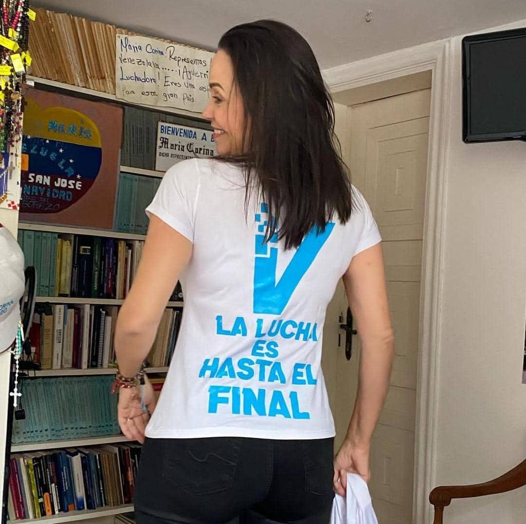 Feliz aniversario 11 a mi familia @ventevenezuela y a este extraordinario equipo de hombres y mujeres de bien, comprometidos con una causa: la libertad y su defensa HASTA EL FINAL. 

Gracias a los gochos que me llenaron de regalos en unos días inolvidables, entre ellos esta