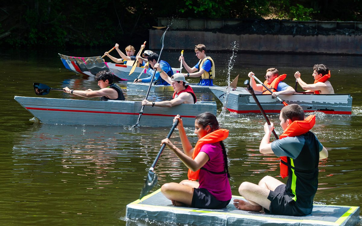 🛶 West Potomac and Chantilly High School Students Engineer a Boatload of Fun | Fairfax County Public Schools @FCPS_CTE fcps.edu/blog/west-poto…