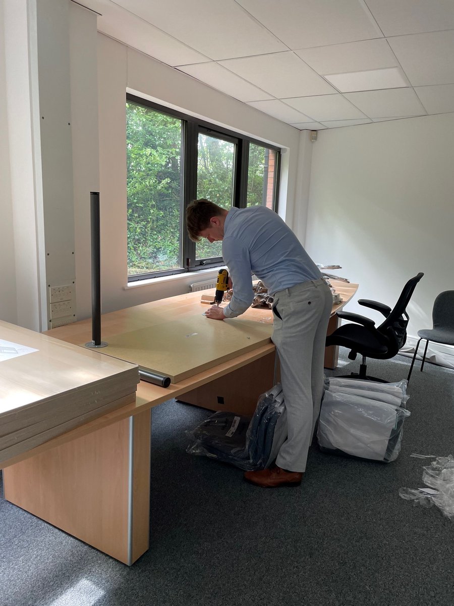 Lots of #flatpackfurniture going into our new #officespace Courtenay House. Thankfully one of our #colleagues Joe Cave is great at putting things together!
#newlocation #accounting #Relocation #officemove