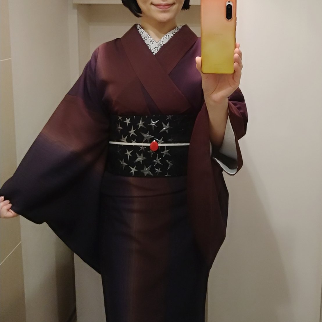 notokoto's tweet photo. 渋めのきものに、星柄の半衿と帯、ポイントに赤い帯留。阪急で購入した帯留を使いたくて主役にしました😊
きもの&帯→#ricostyle
半衿→#Tsubakian
帯留→#kimito https://t.co/qb0m7AxOBT