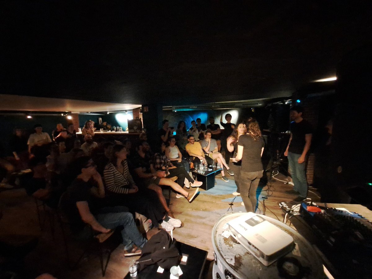 CarlosMYruela's tweet photo. Second night of Pint of Science accomplished 🍻!
We learned a lot with the 3 talks (@klausenhauser) and the #MicroNIR drug checking demonstration, and finished with a really fun show by @CatalystTheater.
Join tonight for more! #pint23 https://t.co/zP36iFj0Zv