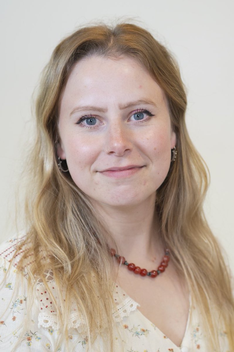 JCNottmChorus's tweet photo. Welcome to our next Community Chorus member Emily Kelsey. Previously the @RSC Lead at a partner primary school, she is now Senior Educator at the @HolocaustCentUK. Sadly a broken foot has kept her off stage but she’s with us in spirit and we miss her hugely. https://t.co/vSKz2S806K