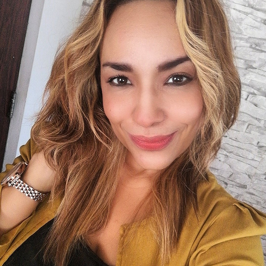 Belkys02's tweet photo. #NuevaFotoDePerfil https://t.co/POpR4KcCYH