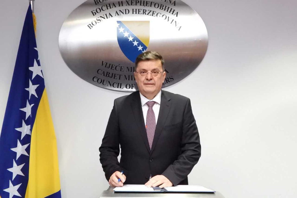 Министар финансија и трезора БиХ др Зоран Тегелтија потписао Меморандум о разумијевању о техничкој сарадњи са Холандијом за период 2023.-2026. година. Више на: mft.gov.ba/Publication/Re…