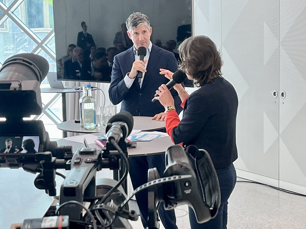 Ein gutes Beispiel für die große Innovationskraft: 🇩🇪 ist bei #DiGas führend, deshalb schauen alle Länder auf uns, sagt Stan Sugarman von <a href="/GAIA_COM/">GAIA</a> beim #TdiG. #StarkAmStandort 
#ForschungIstDeutschlandsBesteMedzin